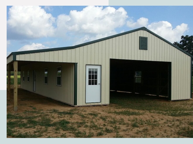 Строительство конюшен в Полевском